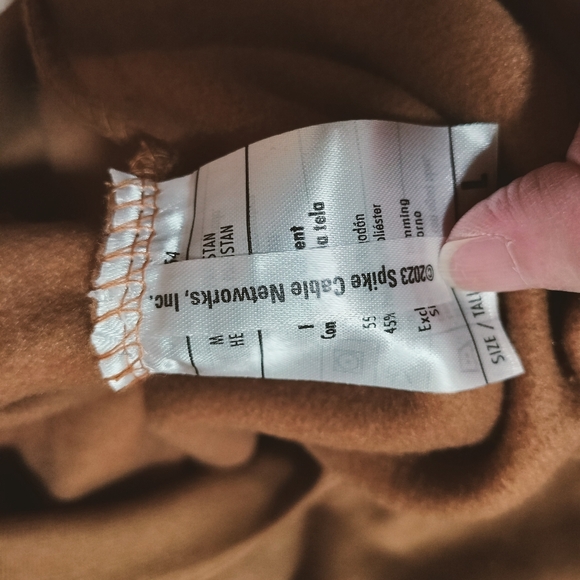 NEW Yellowstone Dutton Ranch Ballistic Duck Hoodie Sz L Kangaroo Pouch - Picture 6 of 9